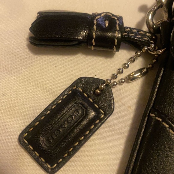 Vintage Coach wristlet - Picture 2 of 3